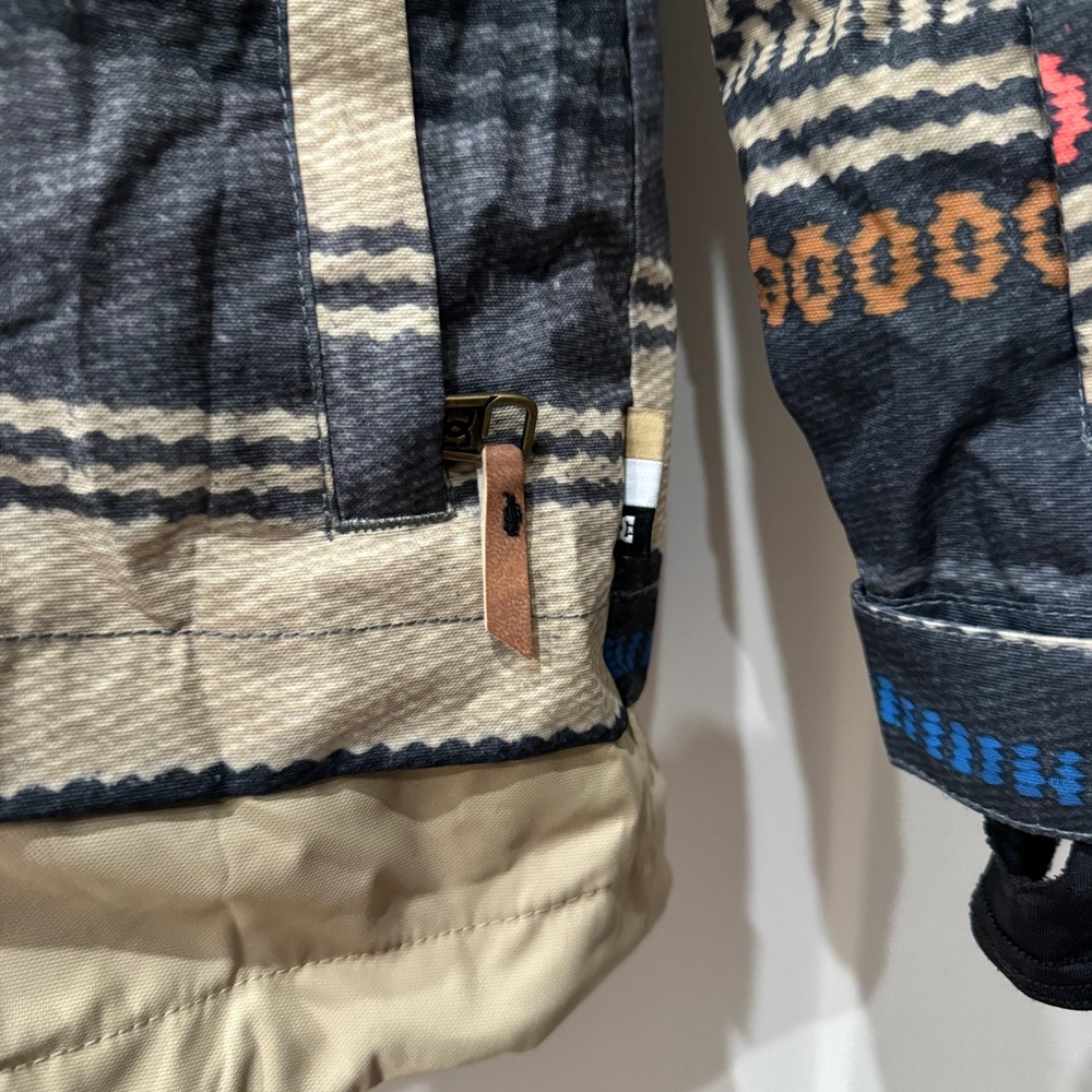 DC Ladies' Riji Jacket - Large - Picture 12 of 13